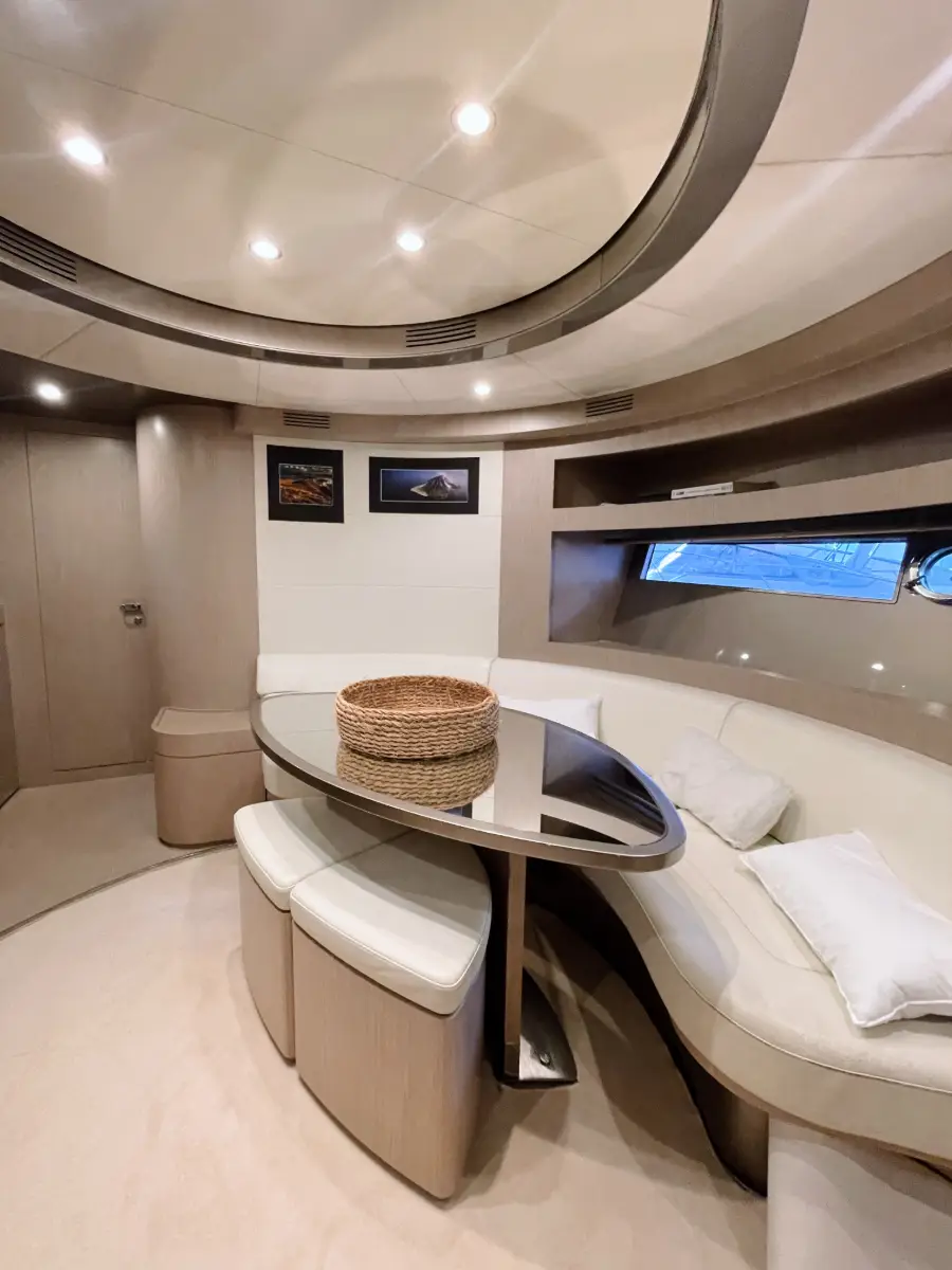 RIVA 52 RIVALE M/Y SIGNORINA II - Refitted & Delivered - immagine 6