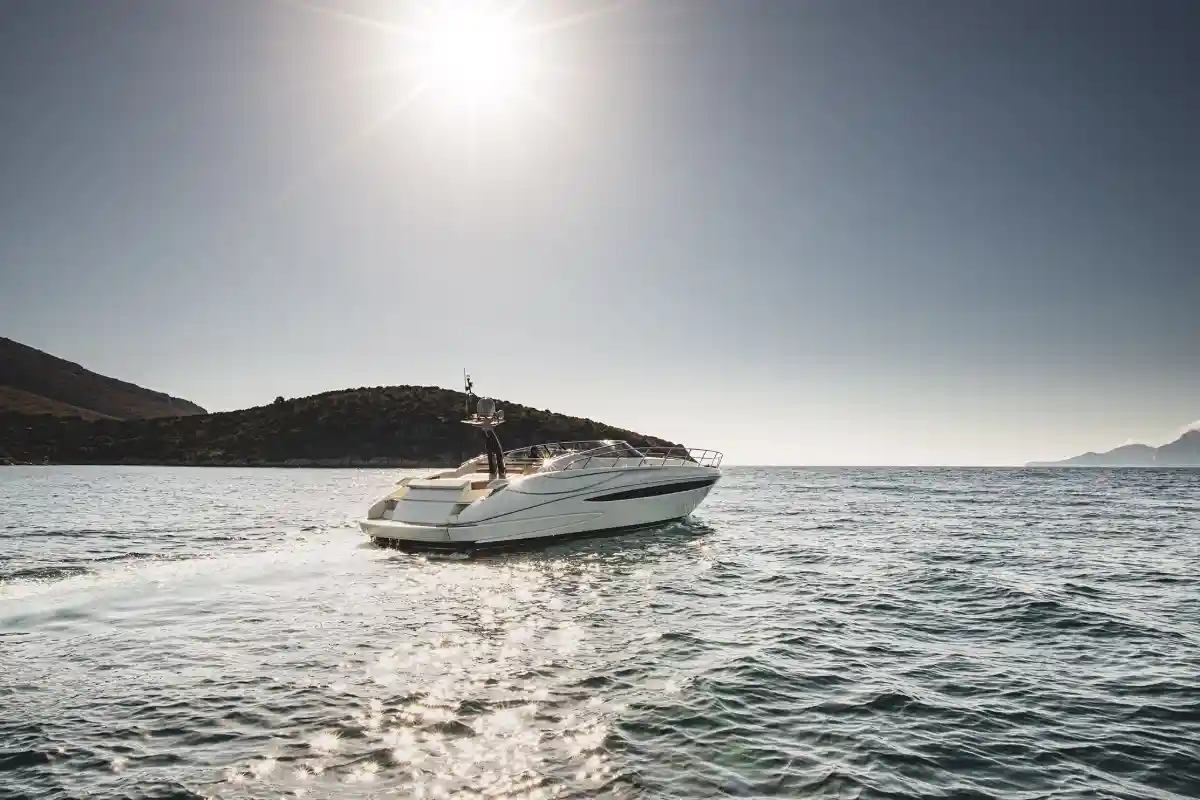 RIVA 52 RIVALE M/Y CAPRICE DE MOI II - Refitted & Delivered - immagine 9