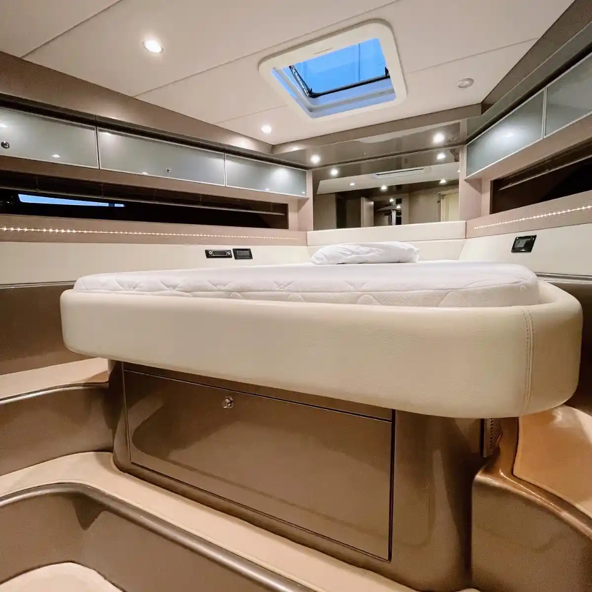 RIVA 52 RIVALE M/Y SIGNORINA II - Refitted & Delivered - immagine 5