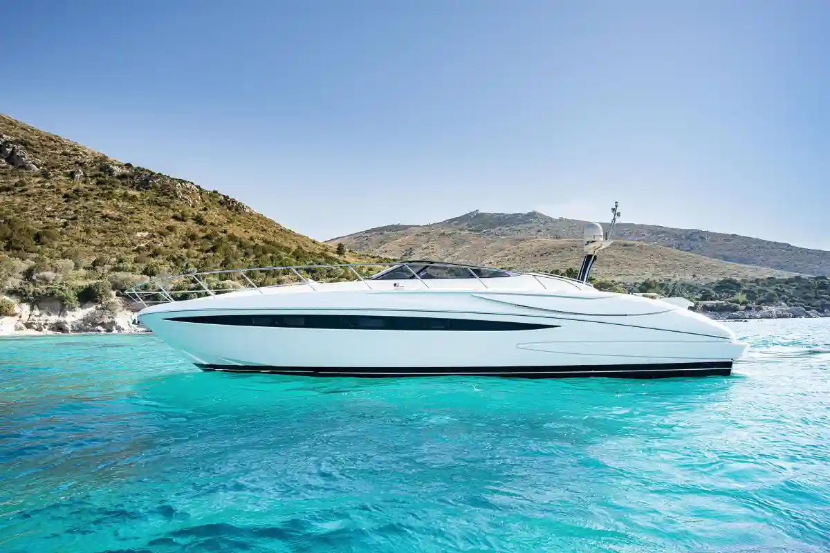 RIVA 52 RIVALE M/Y CAPRICE DE MOI II - Refitted & Delivered - immagine 8