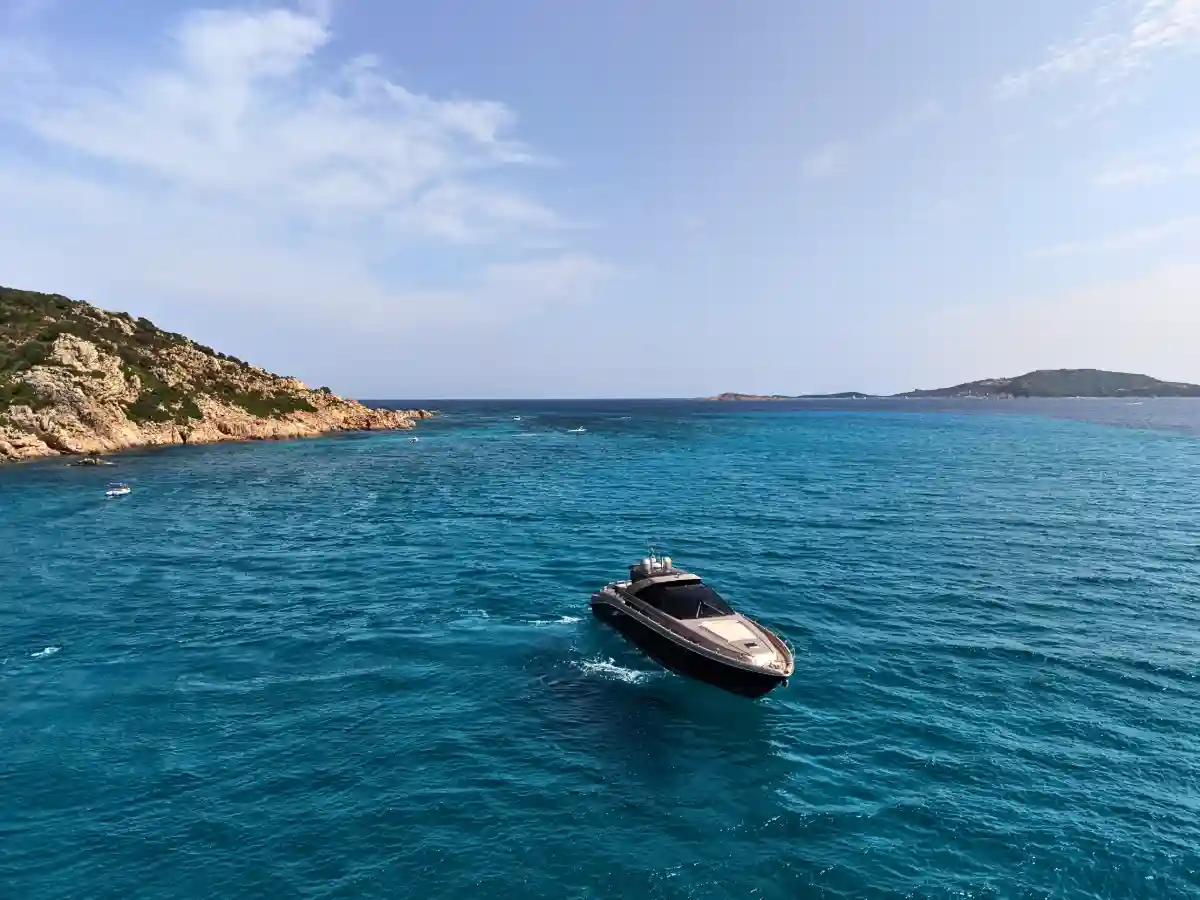 RIVA 68 EGO SUPER M/Y ICE - Refitted & Delivered - immagine 3
