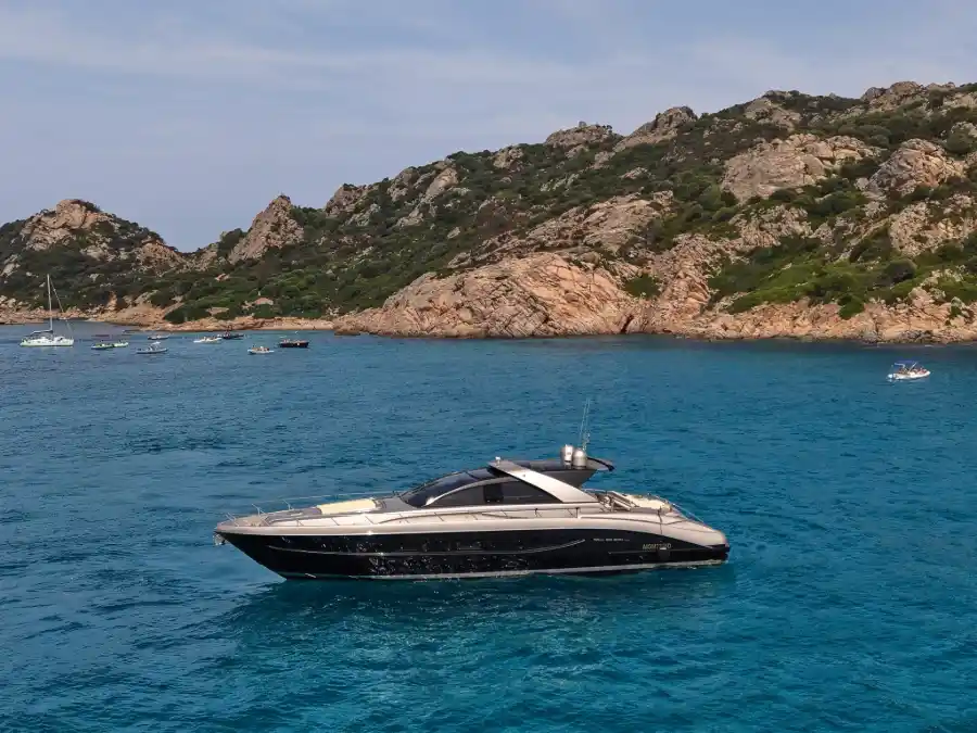 RIVA 68 EGO SUPER M/Y ICE