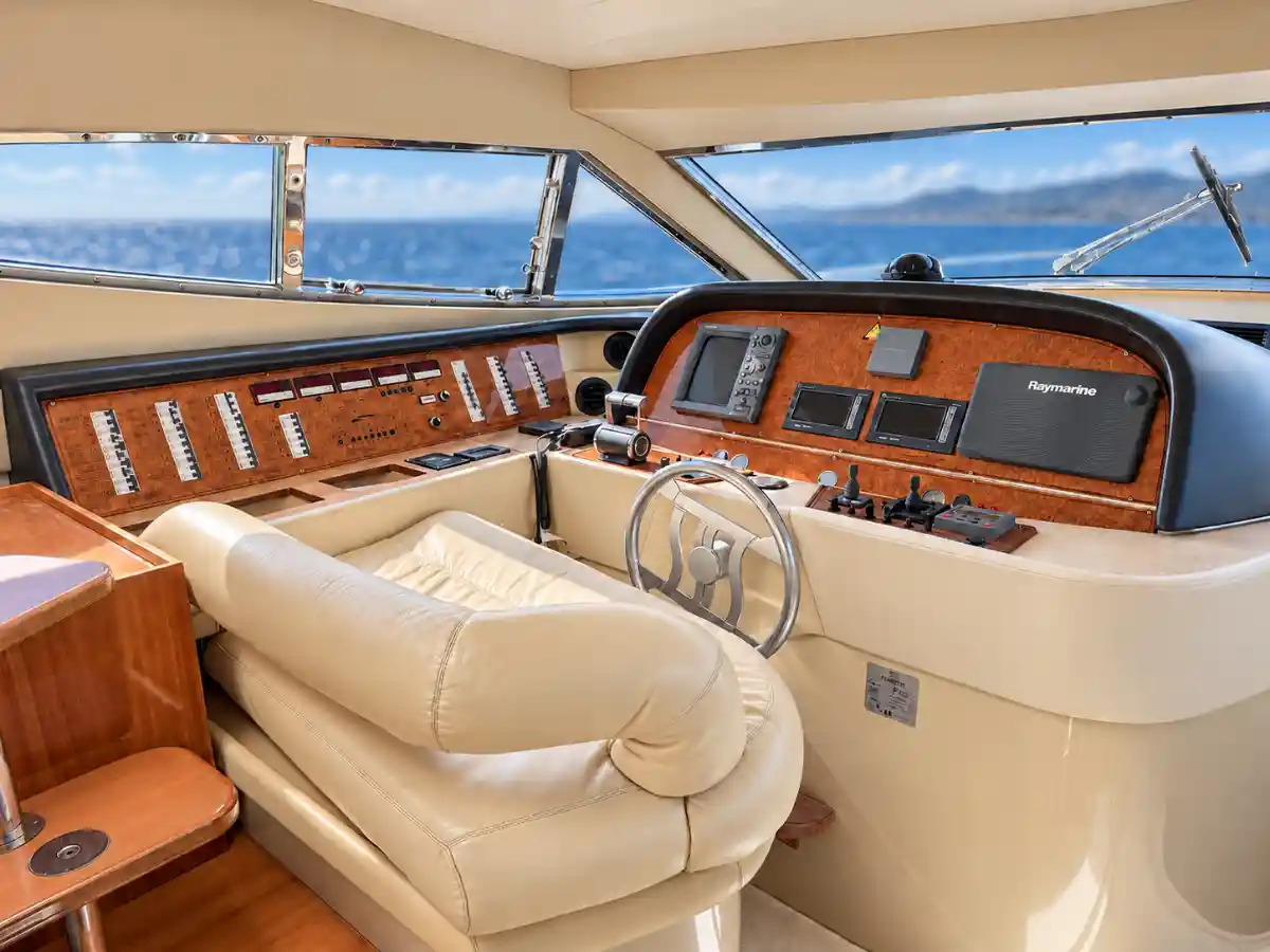 FERRETTI 590 - 2004 - 13