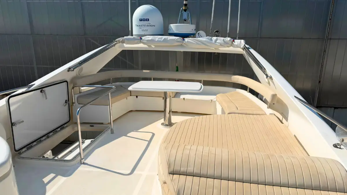 FERRETTI 590 - 2004 - 6