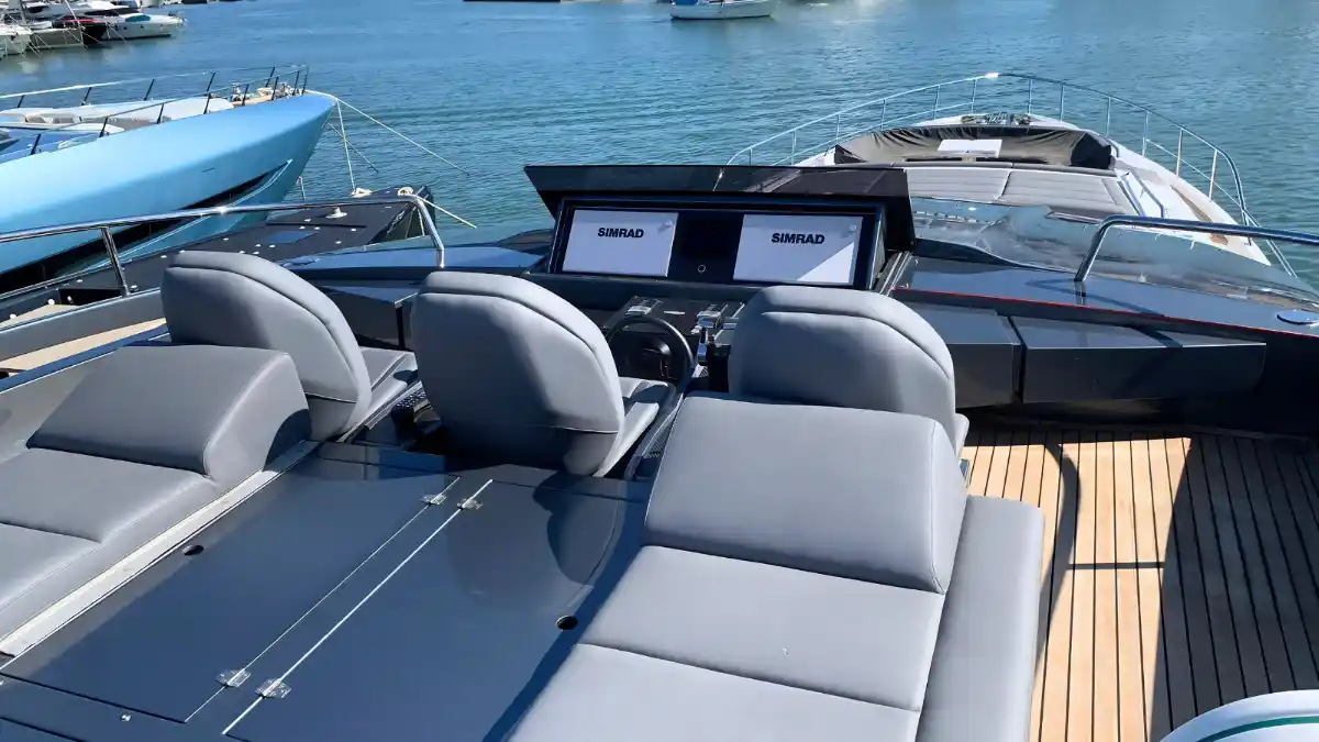 PERSHING 9X - 2018 - 3