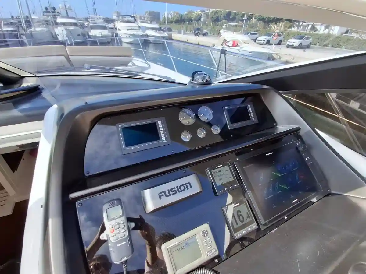 SUNSEEKER PREDATOR 60 - 2012 - 3
