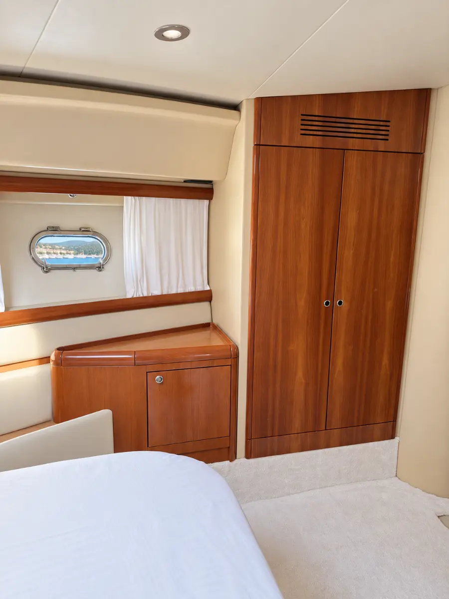 FERRETTI 590 - 2004 - 25