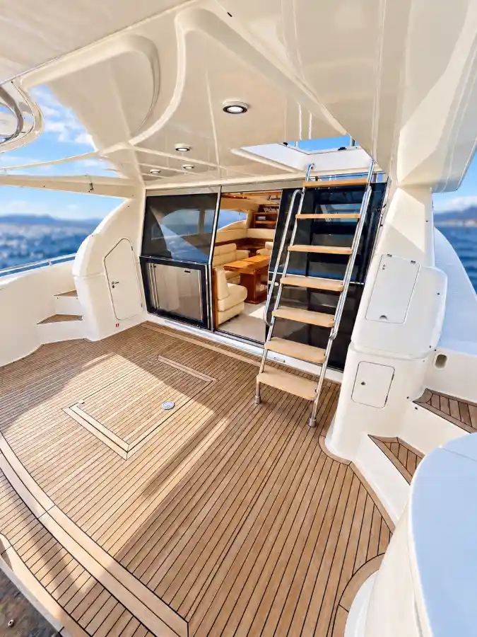 FERRETTI 590 - 2004 - 6